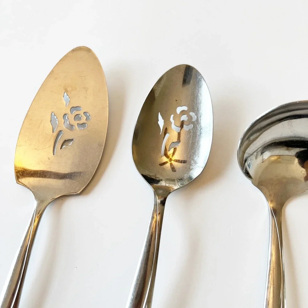 Oneida stainless roseanne